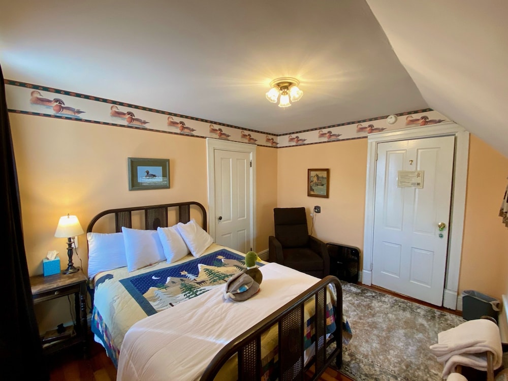 The Dancing Bear Inn - photo 13