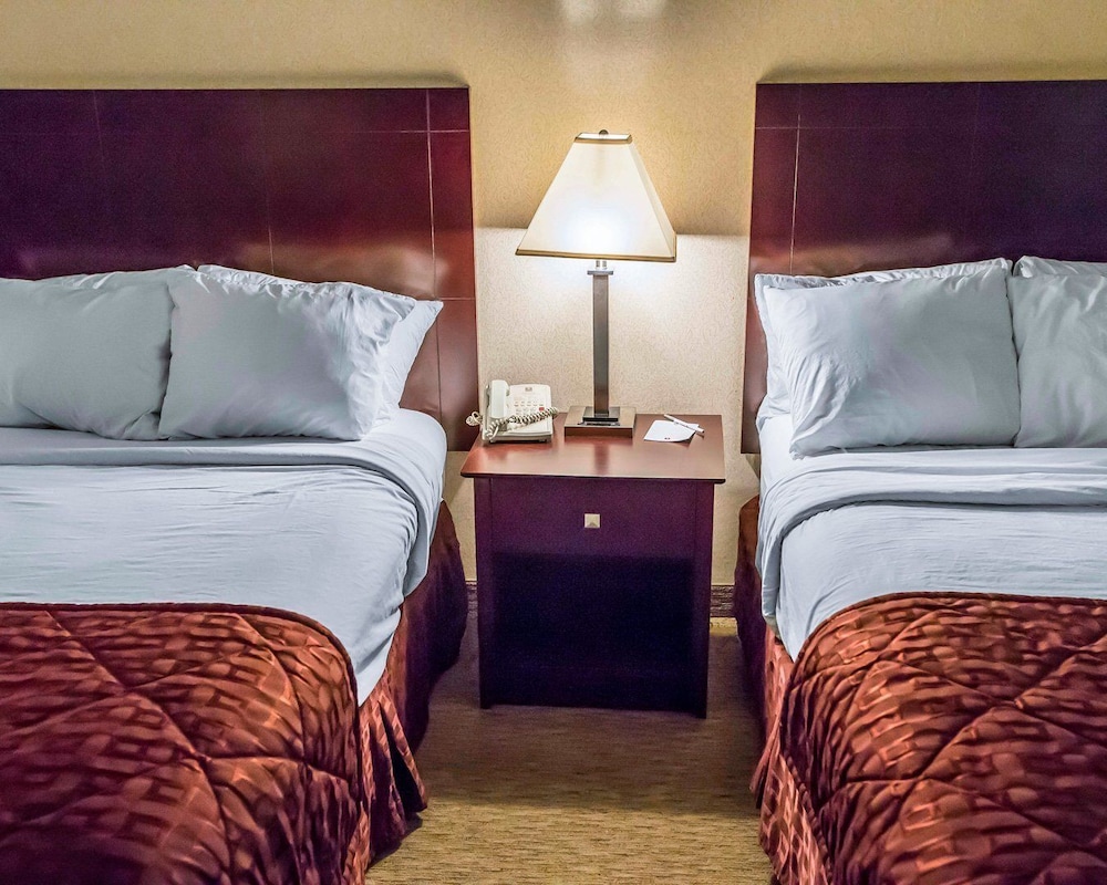 Ramada by Wyndham Michigan City - photo 8