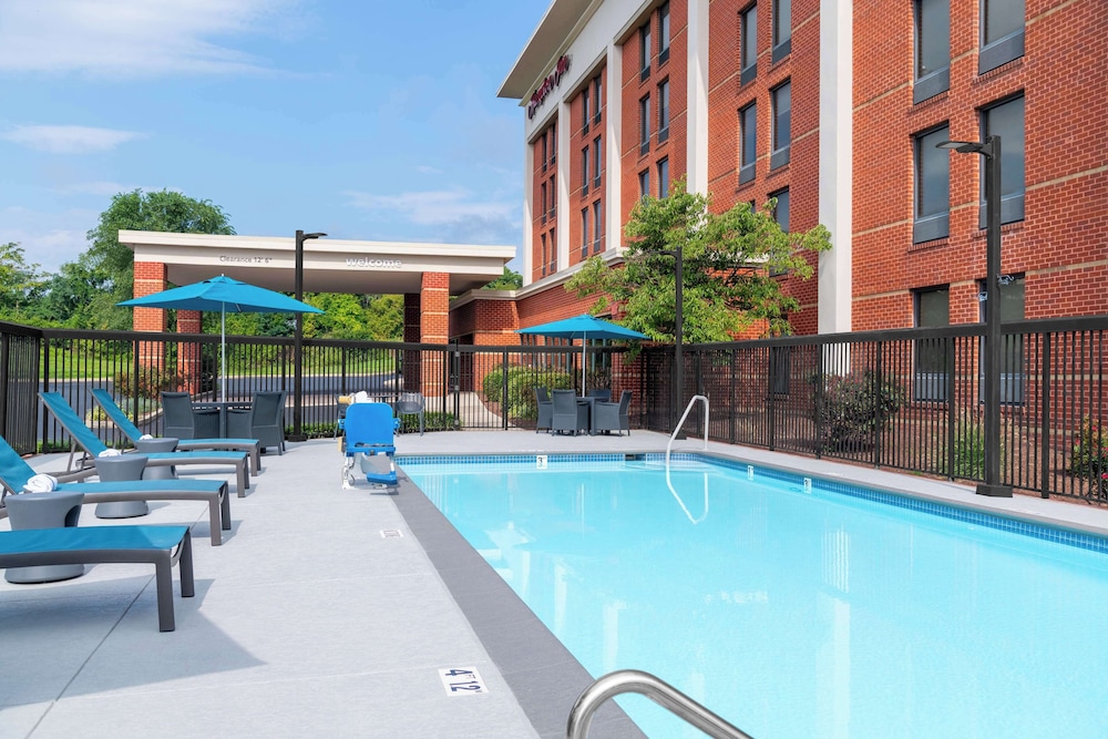 Hampton Inn Martinsburg - photo 37
