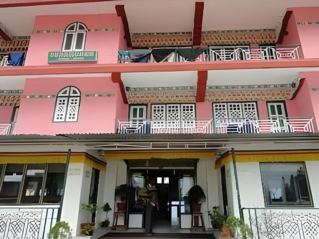 Hotel Sonamchen in Gyalshing, India