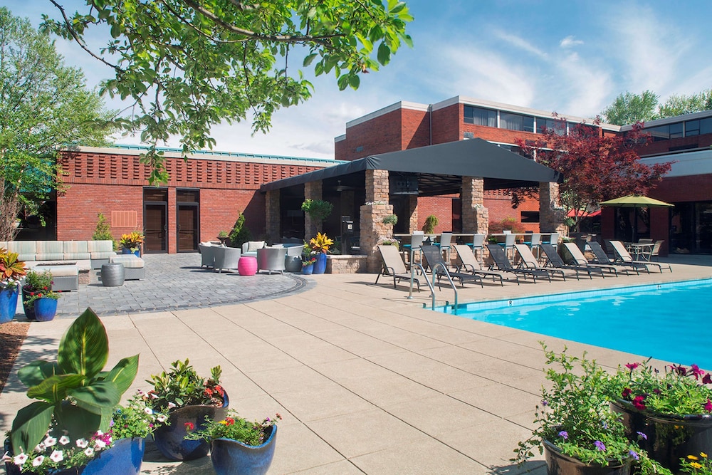 DoubleTree by Hilton Akron Fairlawn - photo 39
