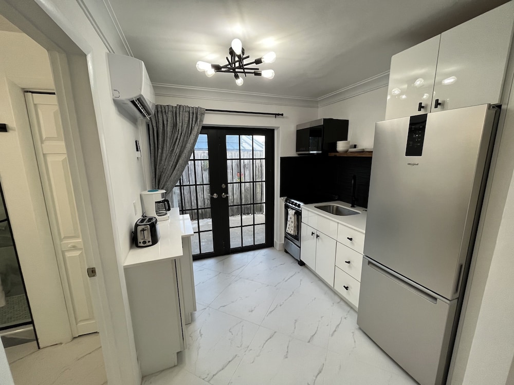 La Mer Suites - photo 24