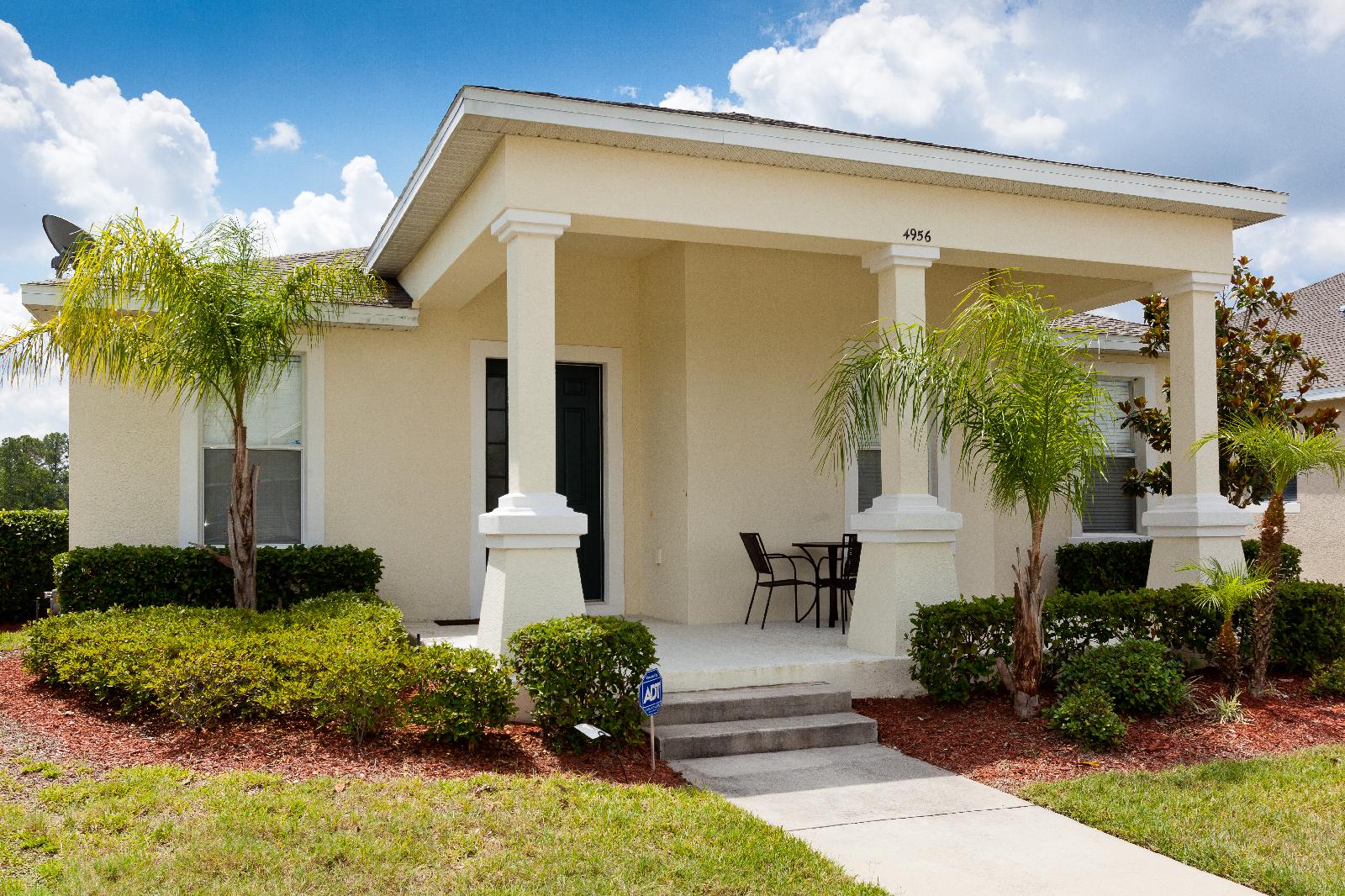 Trafalgar Village Homes by Oceanbeds — 4-Star Luxury Hotel in Kissimmee, United States