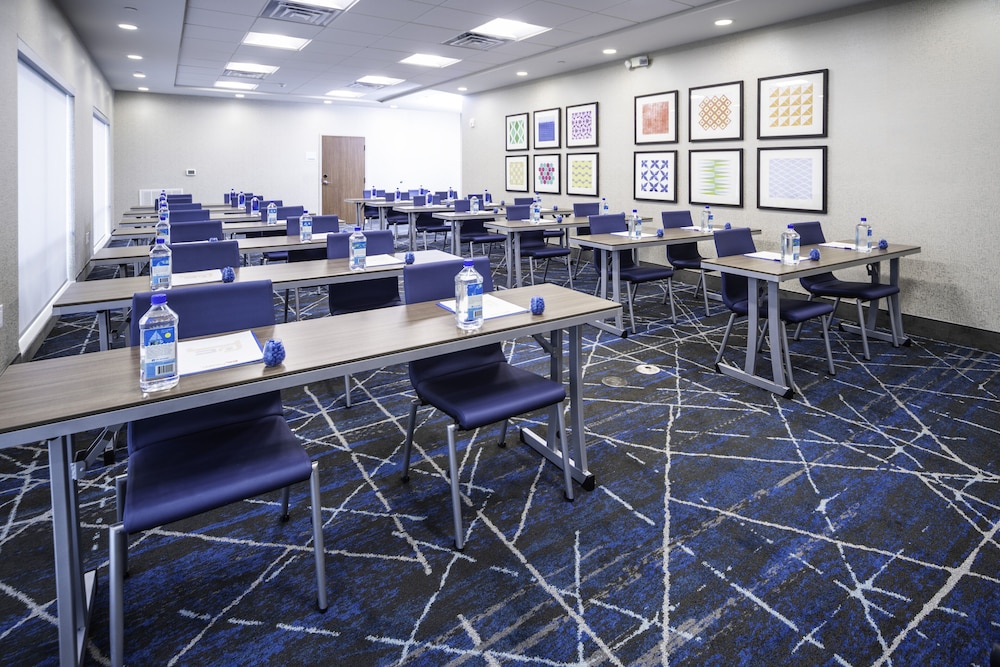 Holiday Inn Express & Suites Rock Hill by IHG - photo 74
