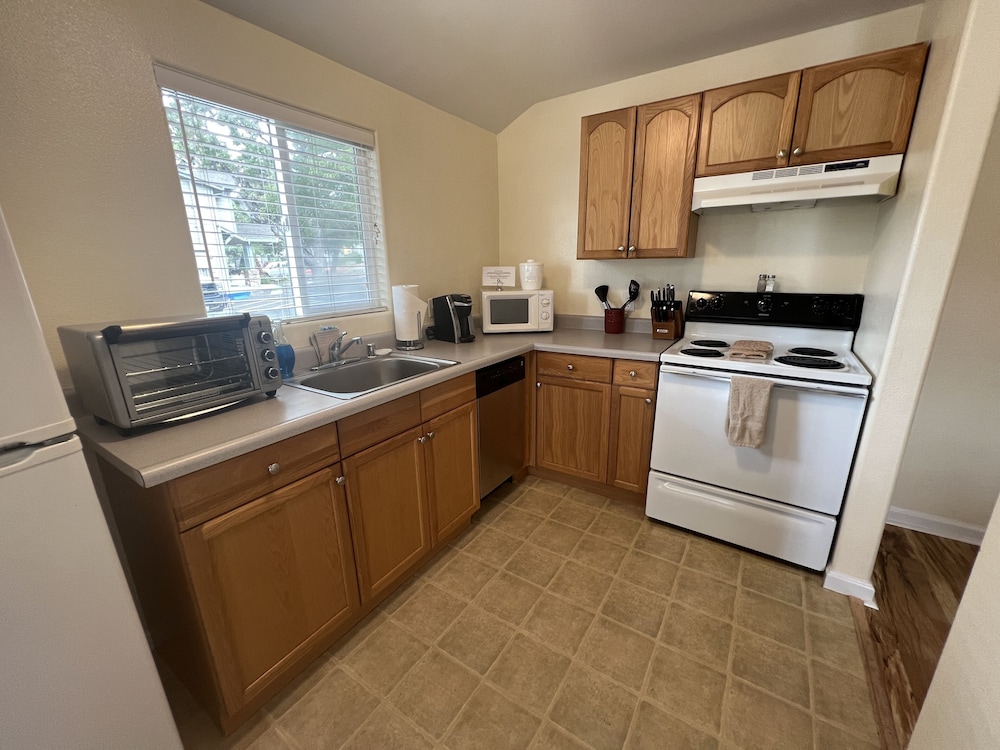 Clear Lake Cottages & Marina - photo 59