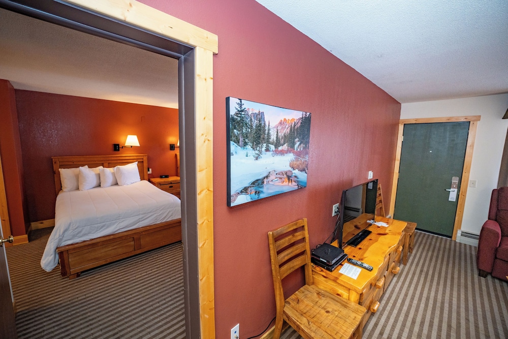 Hotel Estes - photo 17