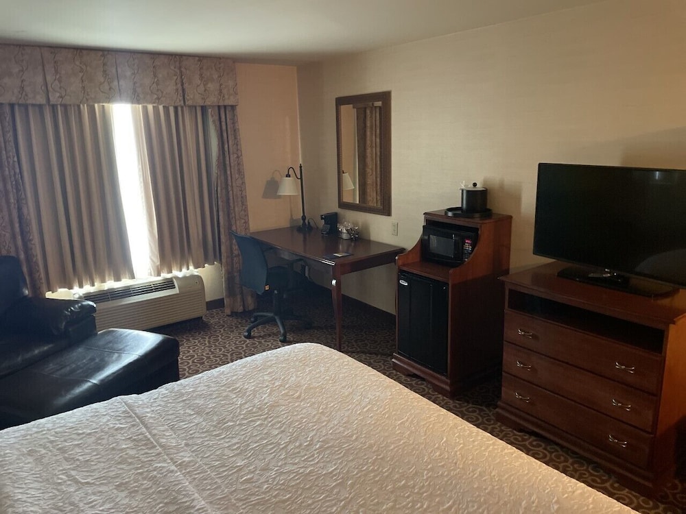 Hampton Inn Rawlins - photo 7