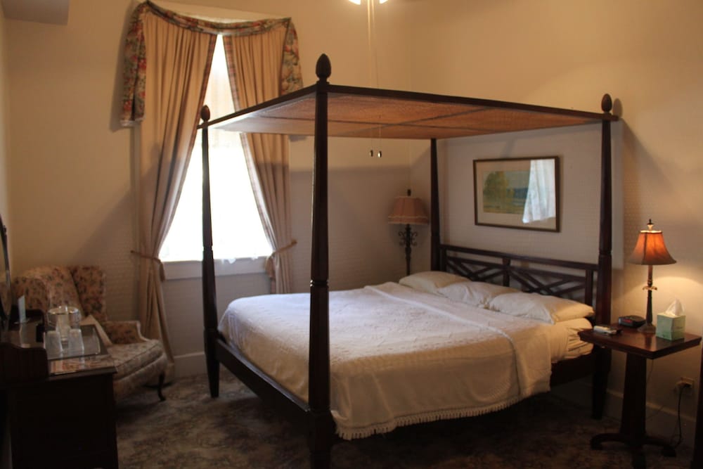 The Hotel Limpia - photo 35