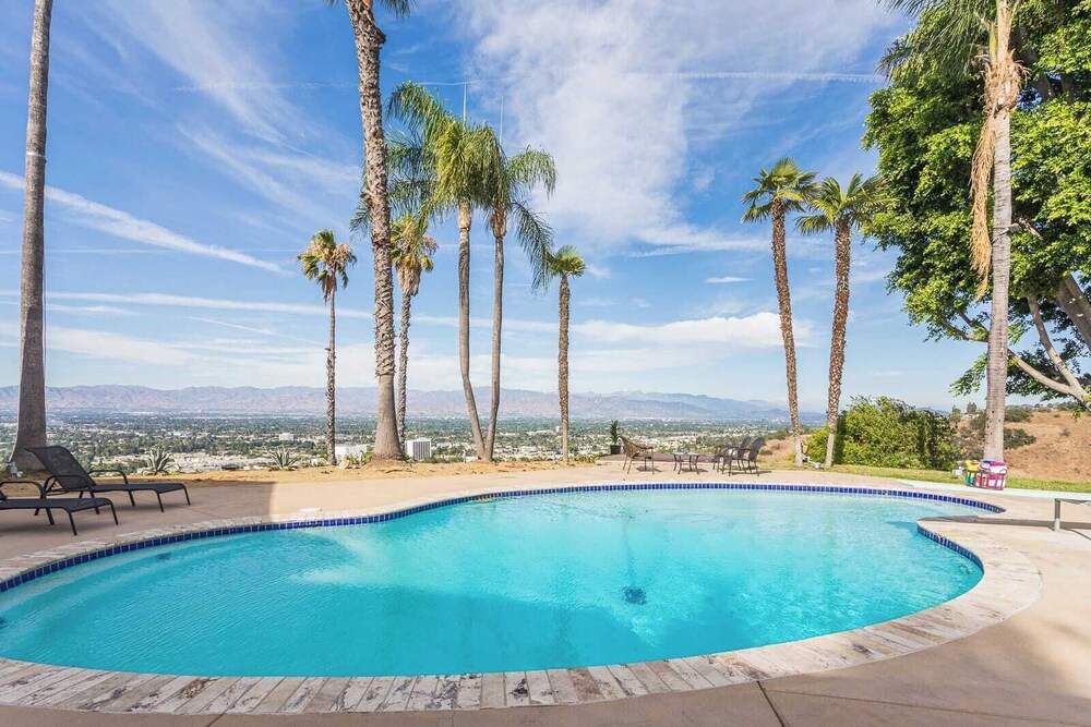 Oak Hills by Avantstay Panoramic View Pool Spa - photo 38