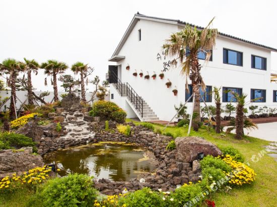 Can Criach - carbon neutral hotel in Camprodon