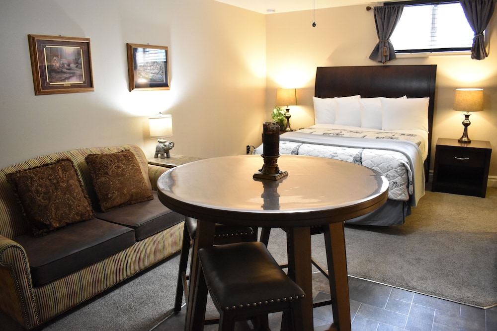 Silver Horseshoe Inn - photo 30