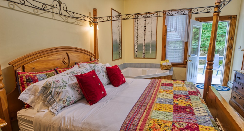 Rockwell Falls Inn and Wine Bar - photo 19
