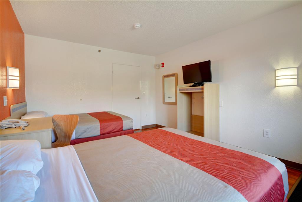 Motel 6 Wethersfield CT Hartford - photo 15