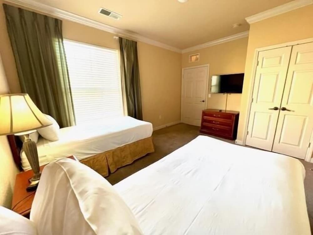 3 Bed 2 Bath Condo Tuscana Resort 3 Bedroom Condo by RedAwning - photo 6