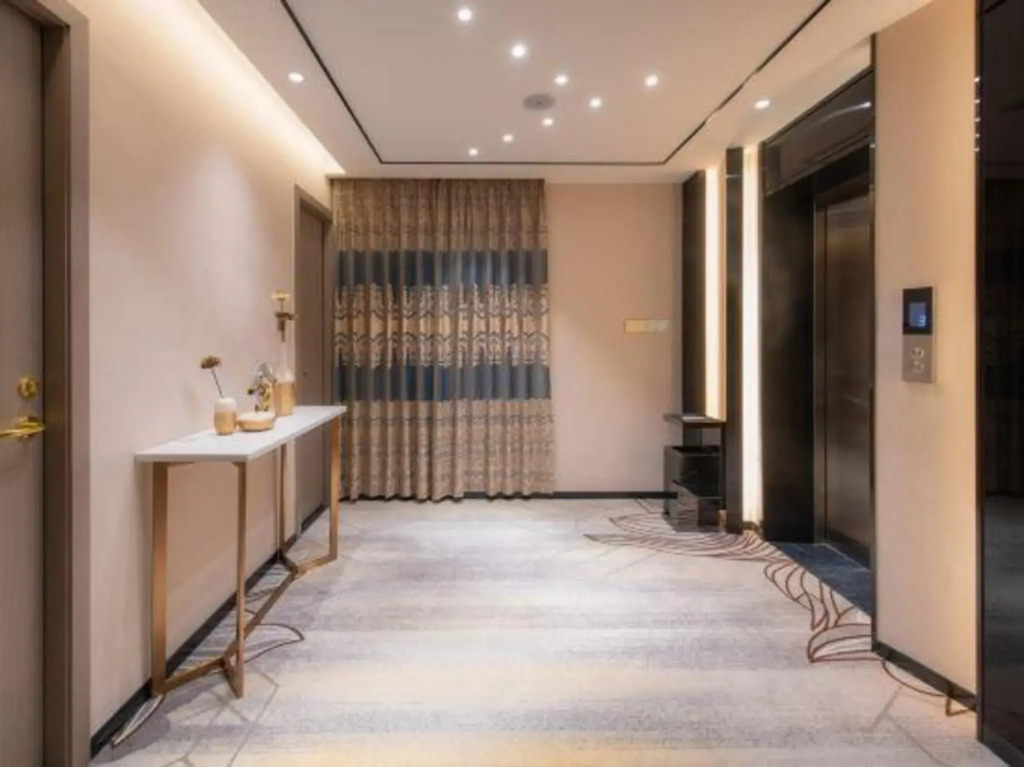 Longfeng Hotel - carbon neutral hotel in Encheng