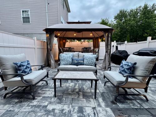 2 Bedroom Apartment Close to NYC & Downtown JC — 4-Star Luxury Hotel in Jersey City, United States