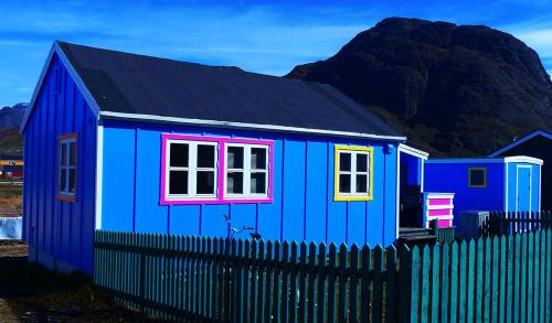 Pipaluk A Warm Place In A Cool Country — Narsaq