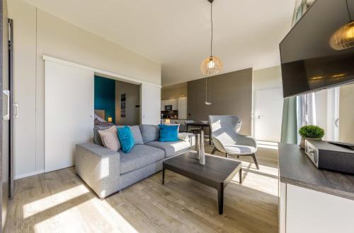 Traumhafte Ferienwohnung Wellenmeer Wellness trifft auf Historische Seefahrtschule — 4-Star Luxury Hotel in Wustrow, Germany