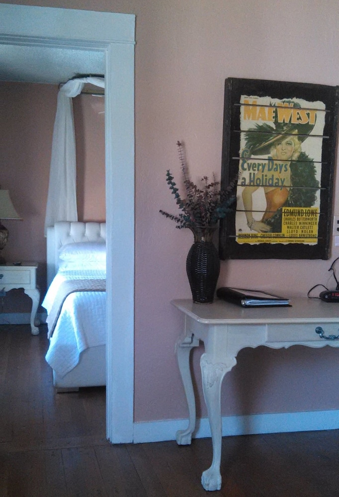 Cottonwood Hotel - photo 24