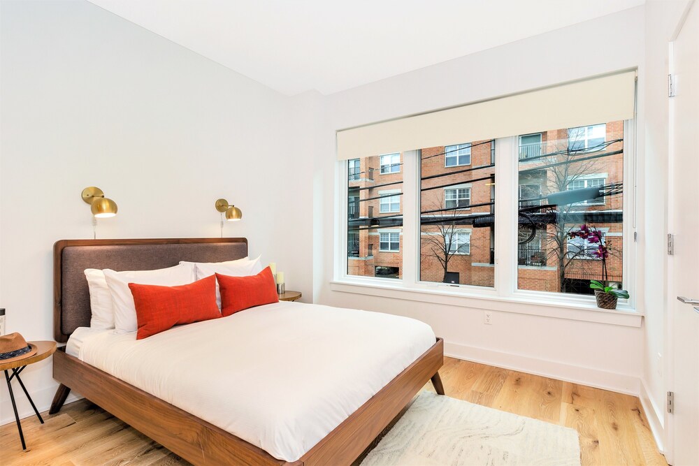 Dharma Home Suites Hoboken at Grand - photo 8