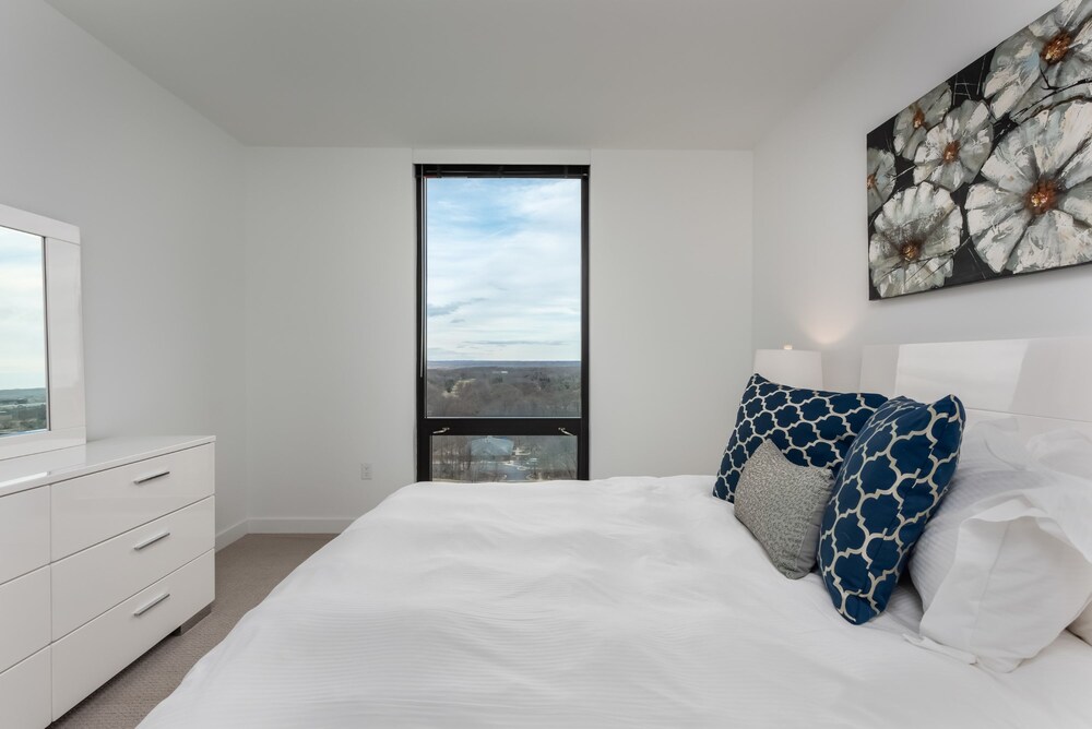 Global Luxury Suites at Reston Town Center - photo 22