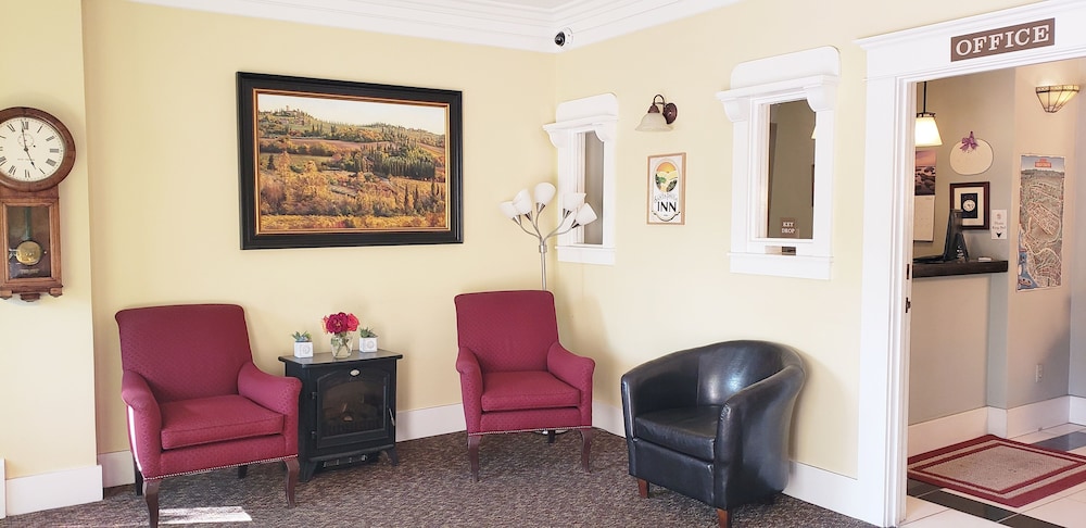 Santa Paula Inn - photo 2