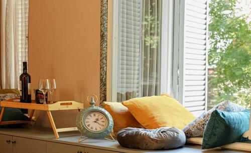 Charming 1BR Apartment with Balcony By Wehost