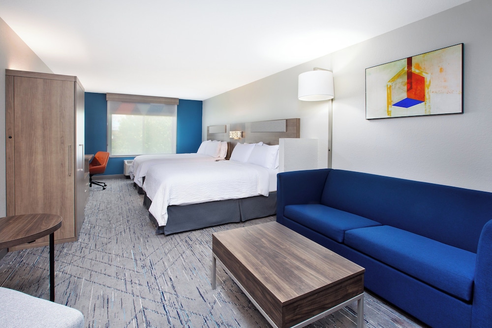 Holiday Inn Express & Suites Buffalo by IHG - photo 12
