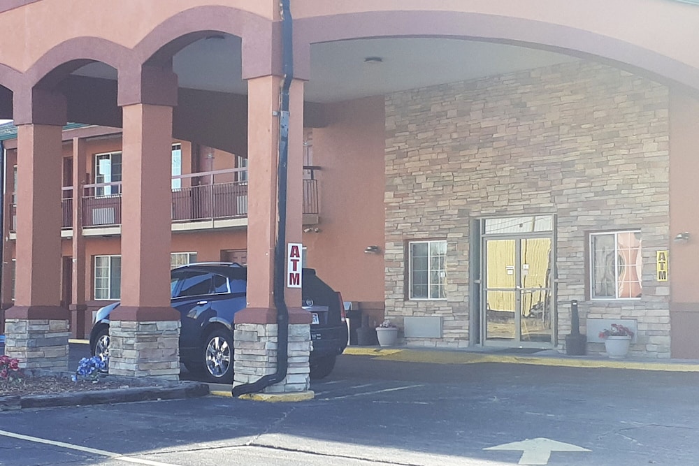 Howard Johnson Inn Salina Kansas - photo 30