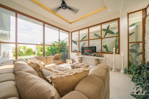 Villa Kalimera 2 chic 3BR Villa with private pool in Pererenan — 4-Star Luxury Hotel in Canggu, Indonesia