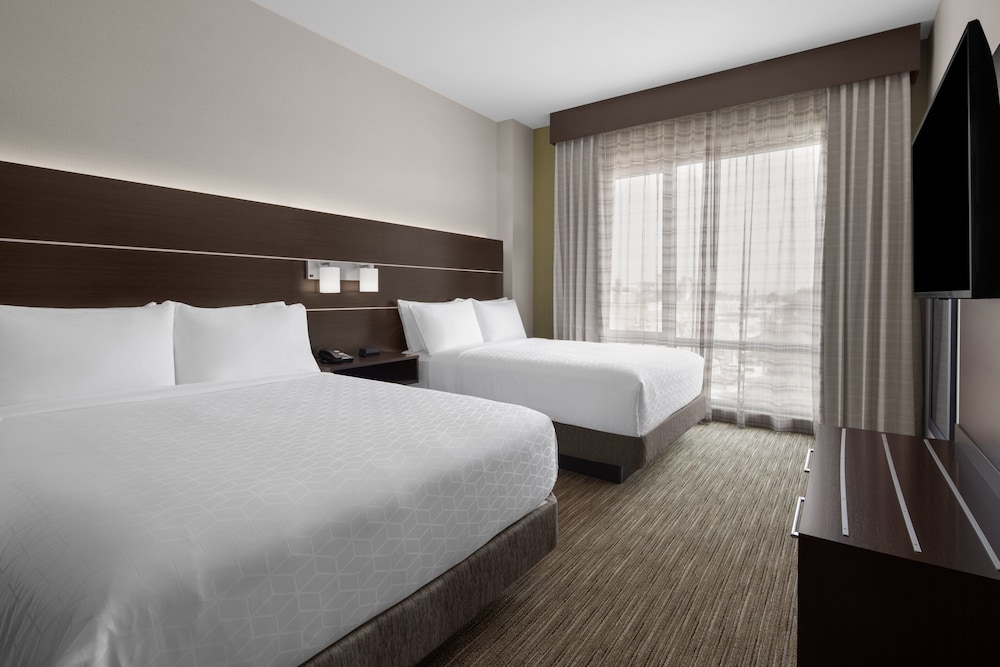 Holiday Inn Express & Suites Woodside LaGuardia Airport by IHG - photo 8