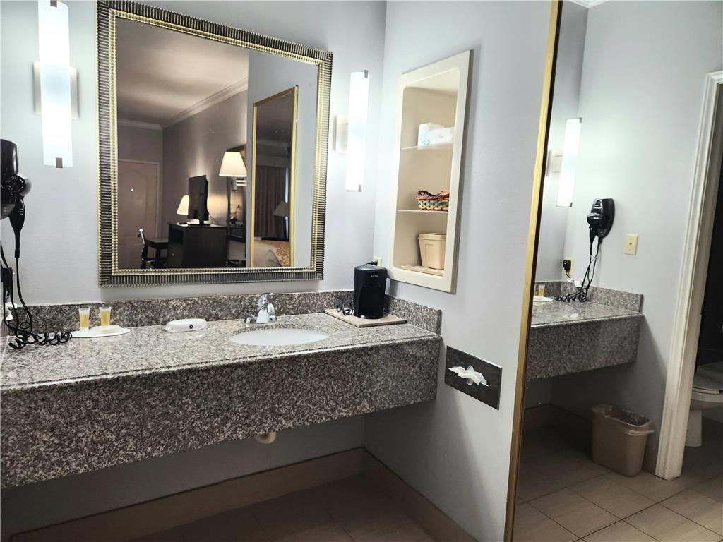 Days Inn by Wyndham Robstown - photo 22