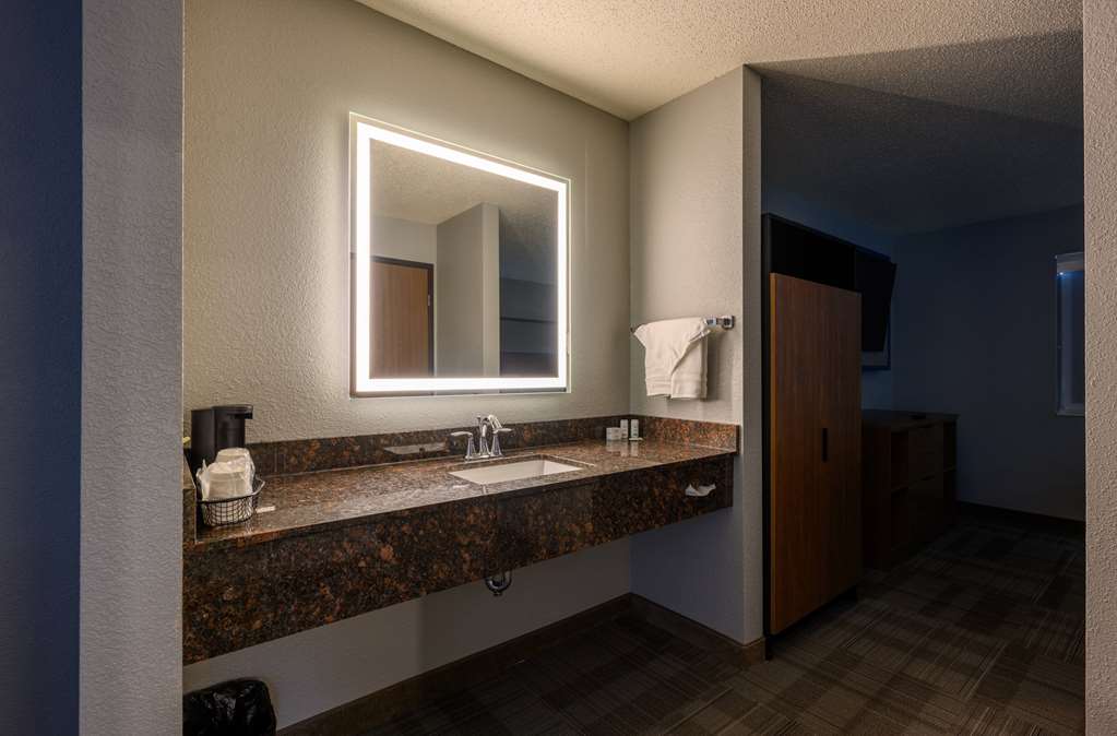 AmericInn by Wyndham Monroe - photo 24
