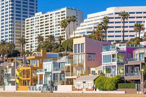 13 Luxury apartment — 4-Star Luxury Hotel in Los Angeles, United States