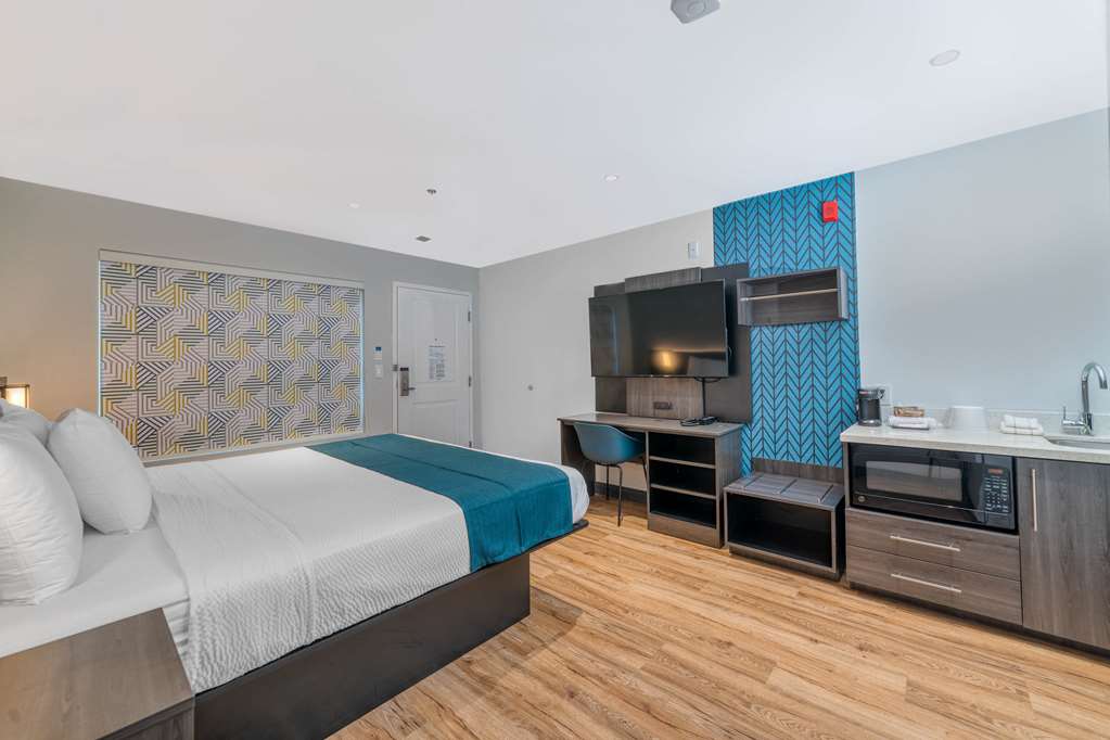 Studio6 Suites Stockton CA Waterfront - photo 26