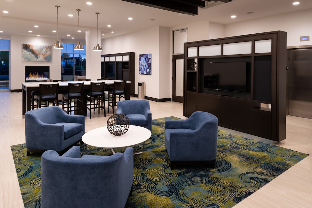 Holiday Inn Hotel & Suites Farmington Hills Detroit NW by IHG - photo 56