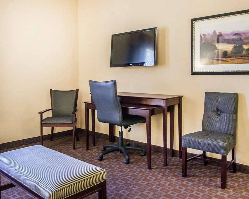 Quality Inn & Suites Peoria North - photo 21
