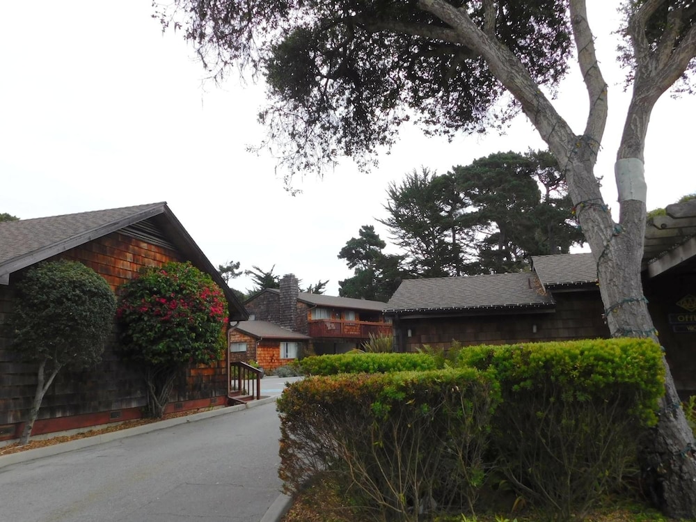 Pacific Gardens Inn - photo 42