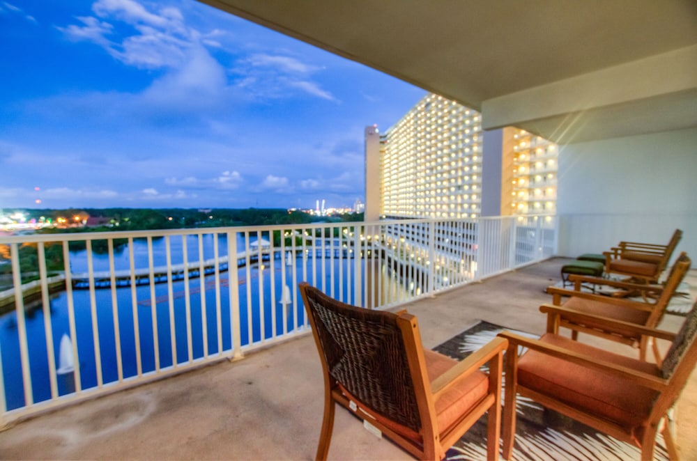 Laketown Wharf Resort by Aneliya's Rentals - photo 664