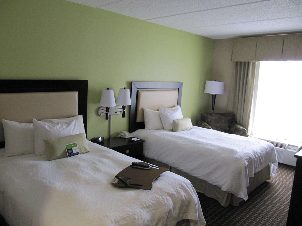 Hampton Inn Lindale Tyler - photo 13