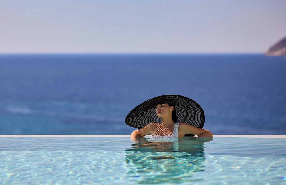 Hotel Milos Sea Resort — 4-Star Luxury Hotel in Milos, Greece