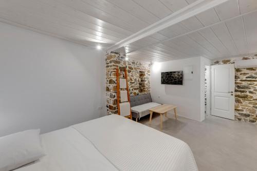 Artdecosyros Junior — Ano Syros — photo 5