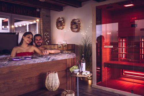 Lexi Jakuzzis Apartman Balatonboglár — 4-Star Luxury Hotel in Balatonboglar, Hungary