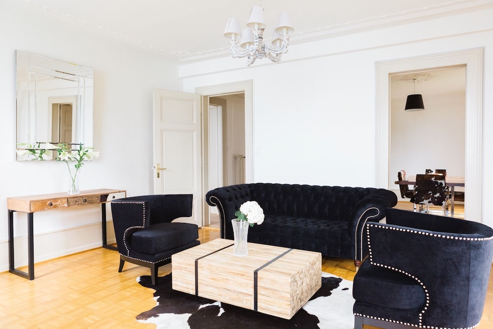 Montreux Luxury Suite — 4-Star Luxury Hotel in Montreux, Switzerland