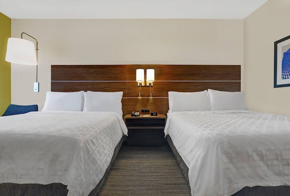 Holiday Inn Express & Suites Lenexa Overland Park Area by IHG - photo 13