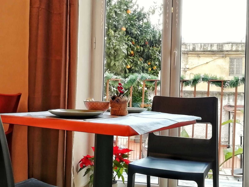 A Due Passi Dal Museo - last minute hotel in Naples