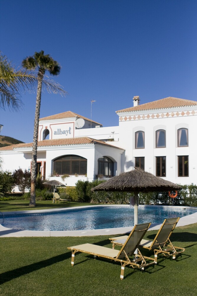 Albayt Resort — carbon neutral stay, Estepona