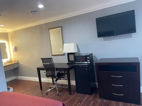 Legacy Inn & Suites Garden Grove CA - photo 17