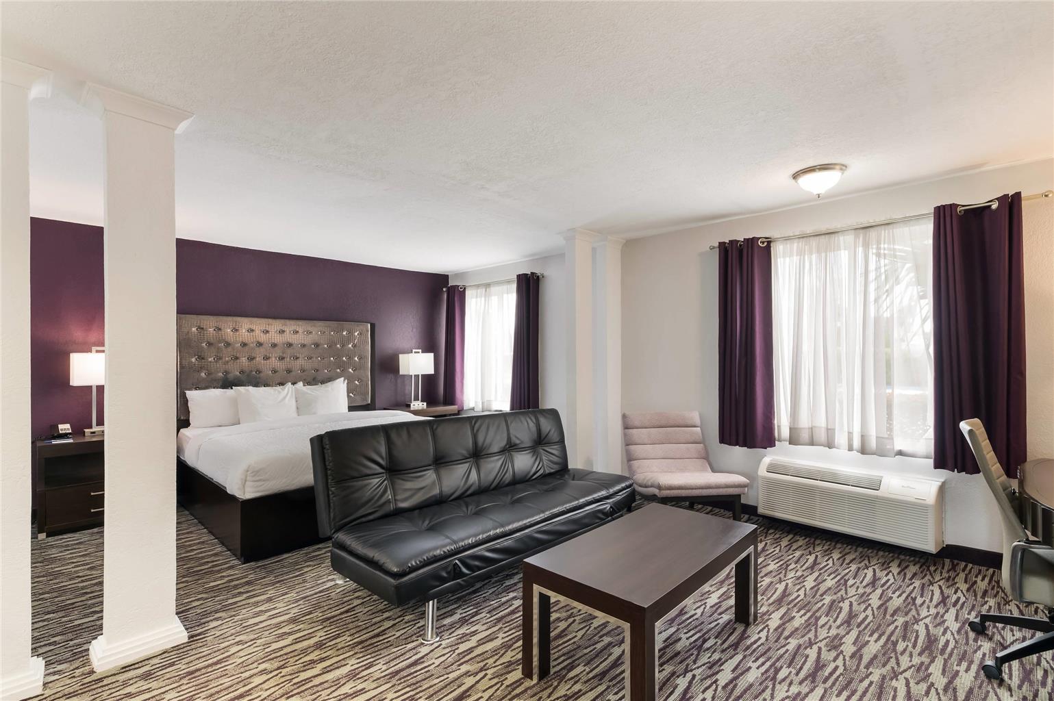 Clarion Inn & Suites Across From Universal Orlando Resort - photo 26