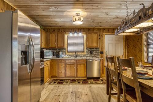 Rustic View - carbon neutral hotel in Pigeon Forge
